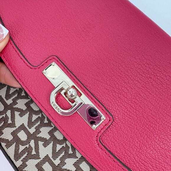 DKNY Signature Chain Clutch Shoulder Bag Chino Fabric Pink Lthr‎ 742315301 - Picture 5 of 10